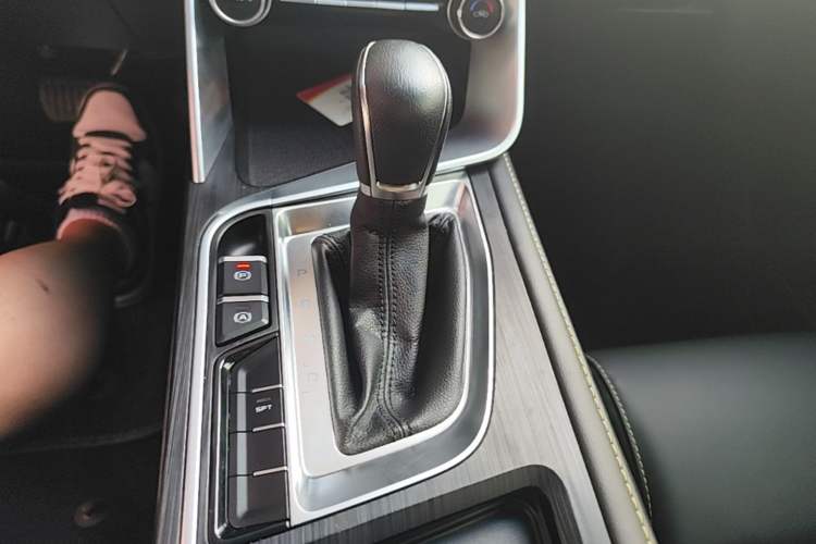 Used Geely Auto Binray 2021 1.4T CVT Asian Games Edition Gear Lever