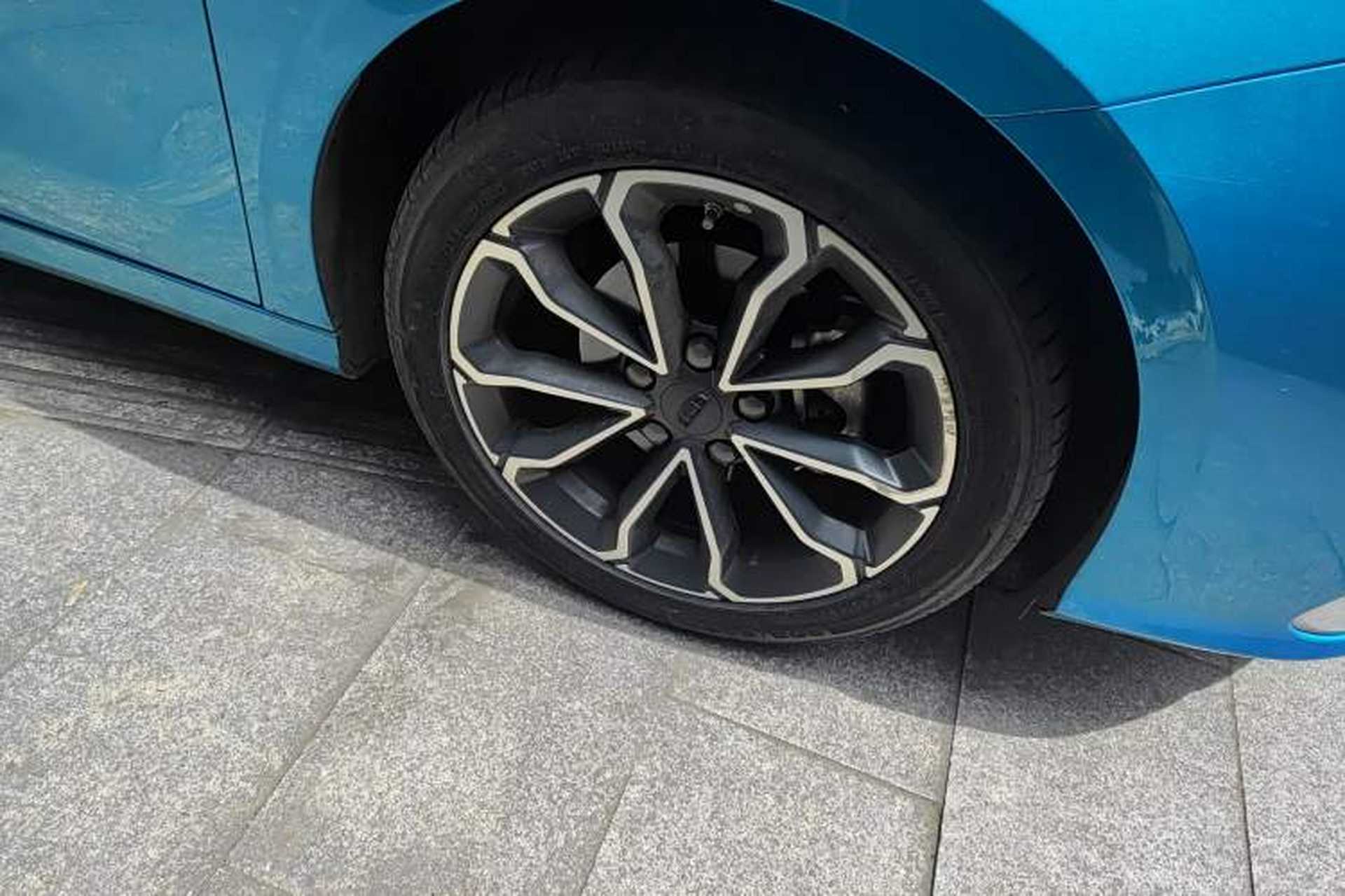Used Geely Auto Binray 2021 1.4T CVT Asian Games Edition Right Front Wheel Hub