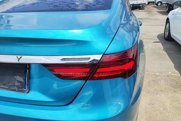 Used Geely Auto Binray 2021 1.4T CVT Asian Games Edition Right Rear Taillight