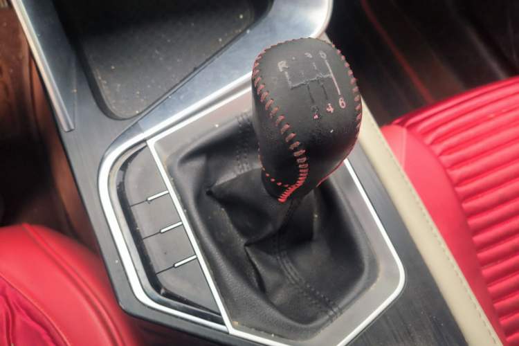 Used Geely Auto Binray 2021 1.4T Manual Luxury Edition Gear Lever