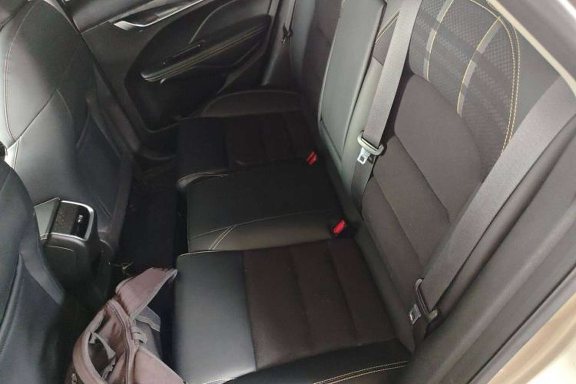 Used Geely Auto Binray 2021 1.4T CVT Asian Games Edition Left Rear Seat