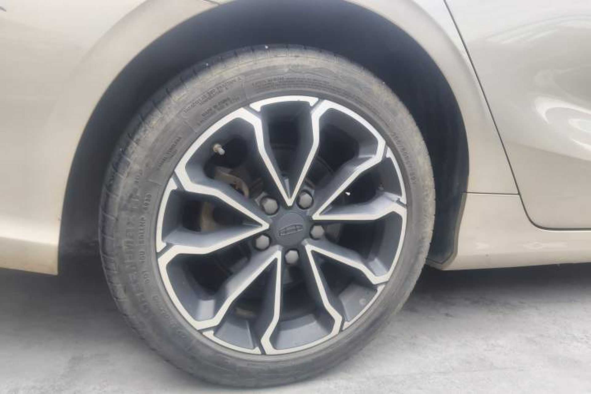 Used Geely Auto Binray 2021 1.4T CVT Asian Games Edition Right Rear Wheel Hub