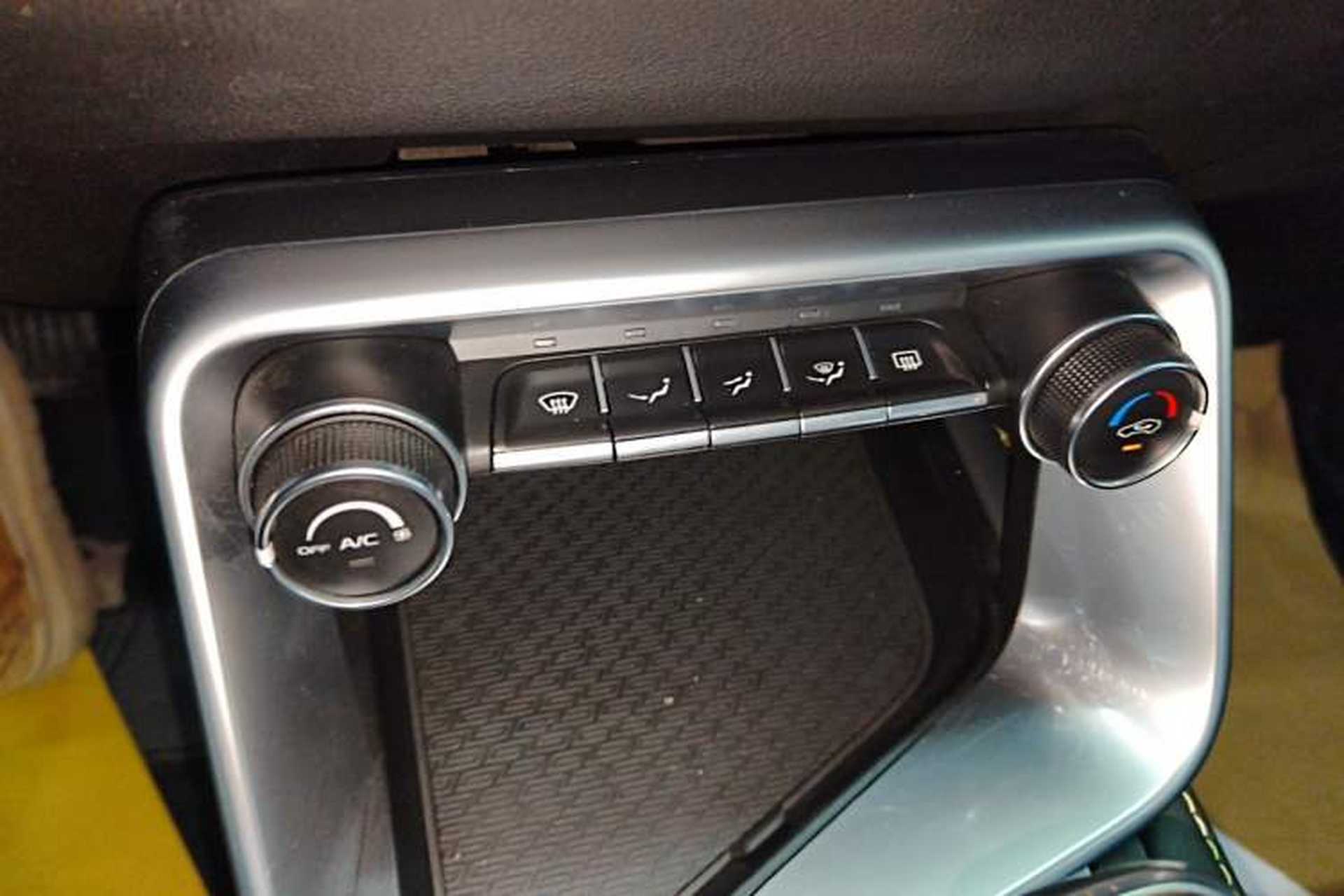 Used Geely Auto Binray 2021 1.4T CVT Asian Games Edition Audio And AC Panel