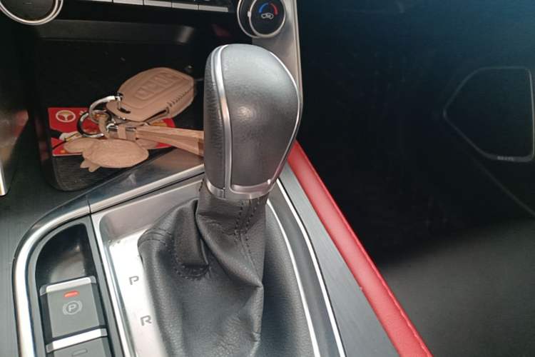 Used Geely Auto Binray 2021 1.4T CVT F-Sport Edition Gear Lever