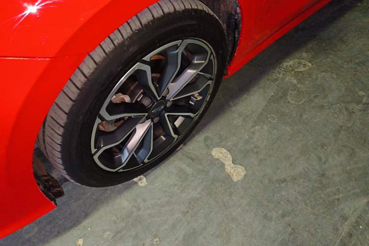 Used Geely Auto Binray 2021 1.4T CVT Asian Games Edition Left Front Wheel Hub
