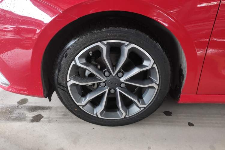 Used Geely Auto Binray 2021 1.4T CVT Asian Games Edition Left Front Wheel Hub