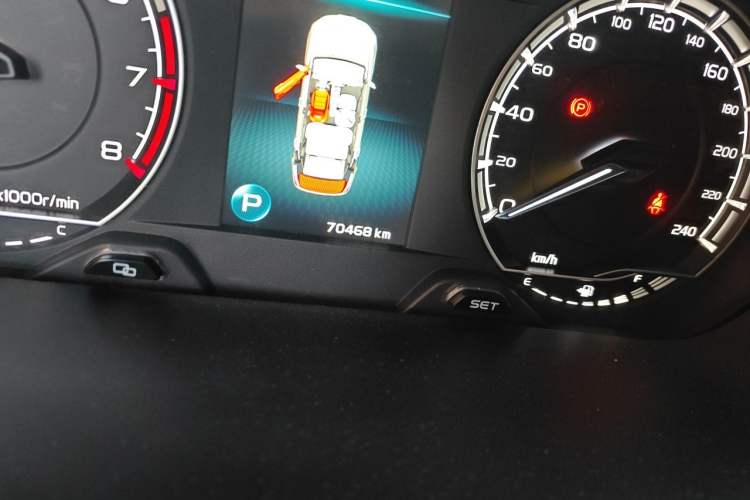 Used Geely Auto Binray 2021 1.4T CVT F-Sport Edition Odometer Close Up