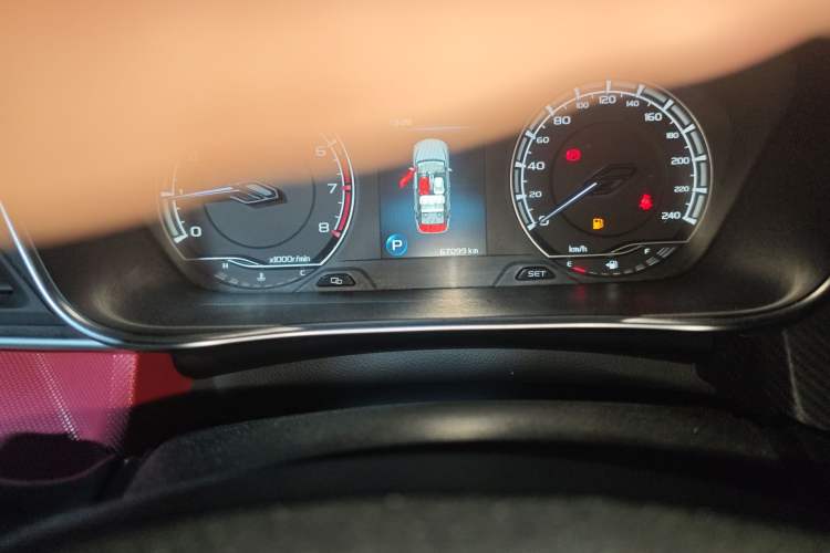 Used Geely Auto Binray 2021 1.4T CVT F-Sport Edition Odometer Close Up