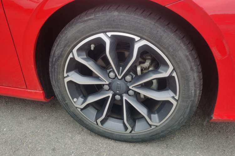 Used Geely Auto Binray 2021 1.4T CVT Asian Games Edition Right Front Wheel Hub