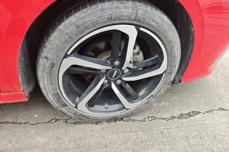 Used Geely Auto Binray 2021 1.4T CVT Asian Games Edition Right Front Wheel Hub