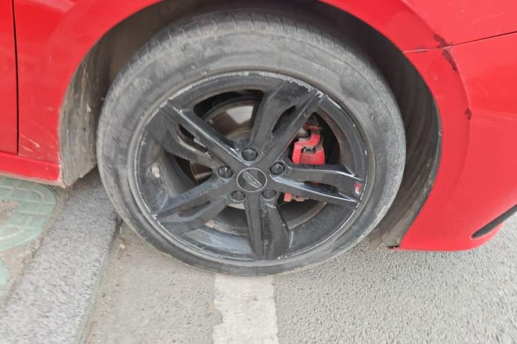 Used Geely Auto Binray 2021 1.4T CVT F-Sport Edition Right Front Wheel Hub