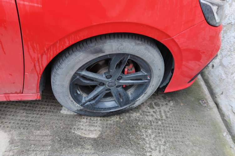 Used Geely Auto Binray 2021 1.4T CVT F-Sport Edition Right Front Wheel Hub