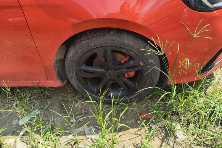 Used Geely Auto Binray  Right Front Wheel Hub