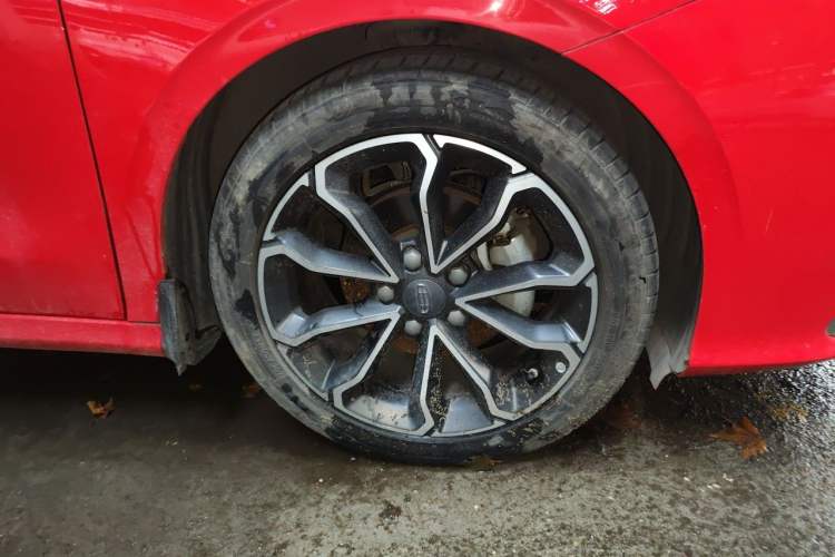 Used Geely Auto Binray 2021 1.4T CVT Asian Games Edition Right Front Wheel Hub