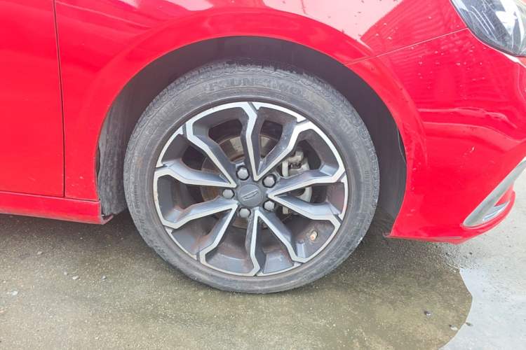Used Geely Auto Binray 2021 1.4T CVT Asian Games Edition Right Front Wheel Hub