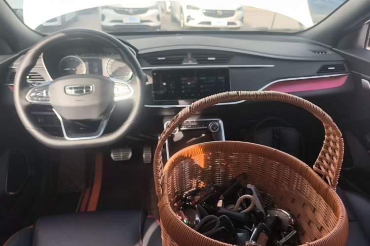 Used Geely Auto Binray 2021 1.4T CVT F-Sport Edition Center Console