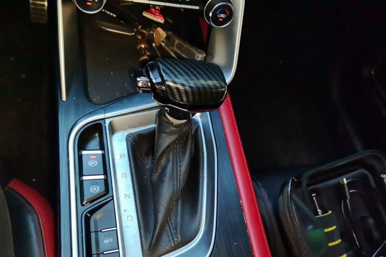 Used Geely Auto Binray 2021 1.4T CVT F-Sport Edition Gear Lever