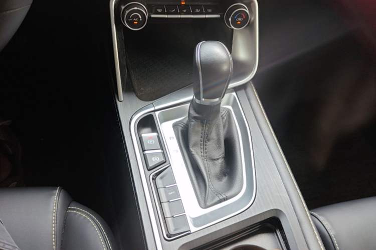 Used Geely Auto Binray 2021 1.4T CVT Asian Games Edition Gear Lever