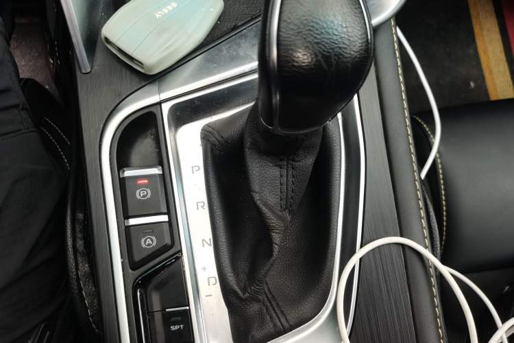 Used Geely Auto Binray 2021 1.4T CVT Asian Games Edition Gear Lever