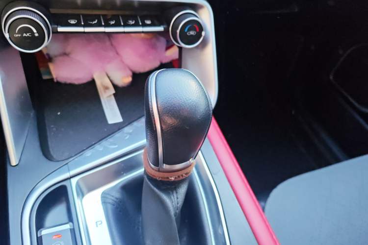 Used Geely Auto Binray 2021 1.4T CVT F-Sport Edition Gear Lever