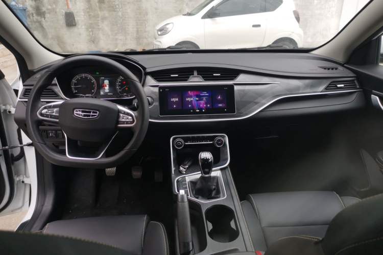 Used Geely Auto Binray 2021 1.4T Manual Luxury Edition Interior 2