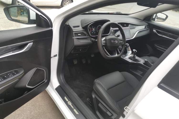 Used Geely Auto Binray 2021 1.4T Manual Luxury Edition Interior 3