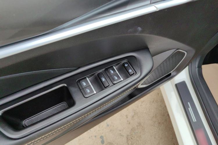 Used Geely Auto Binray 2021 1.4T CVT Asian Games Edition Interior 4