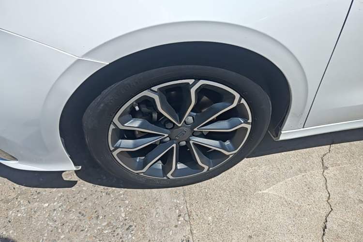 Used Geely Auto Binray 2021 1.4T CVT Asian Games Edition Left Front Wheel Hub