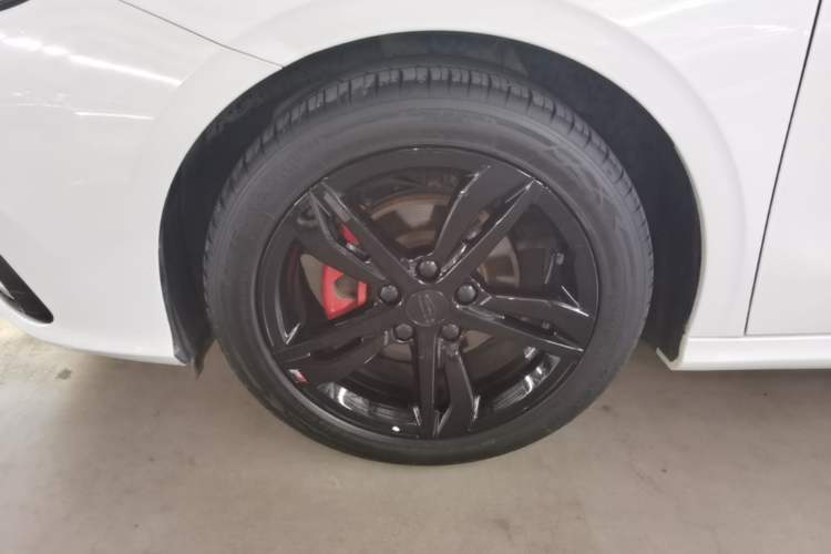 Used Geely Auto Binray 2021 1.4T CVT F-Sport Edition Left Front Wheel Hub