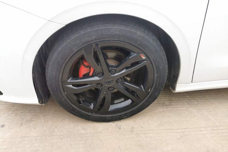 Used Geely Auto Binray 2021 1.4T CVT F-Sport Edition Left Front Wheel Hub