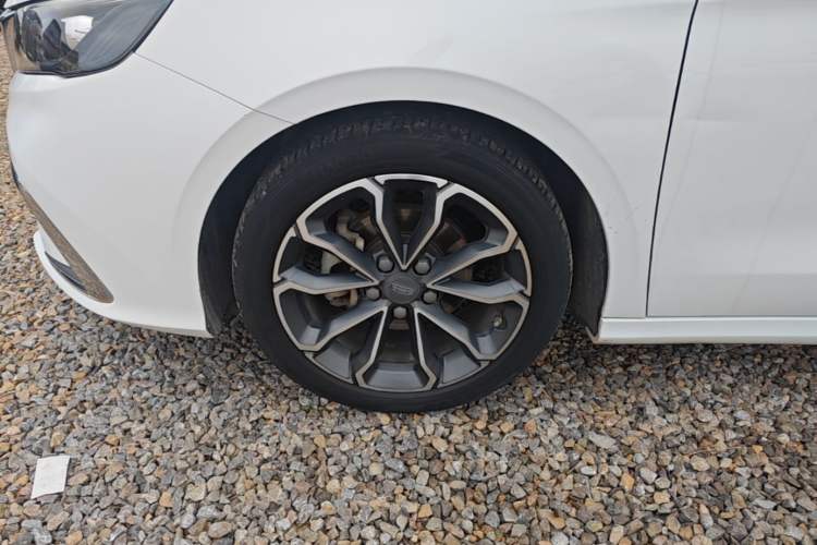 Used Geely Auto Binray 2021 1.4T CVT Asian Games Edition Left Front Wheel Hub