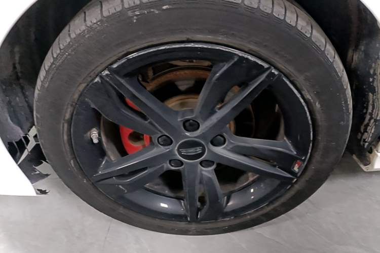 Used Geely Auto Binray 2021 1.4T CVT F-Sport Edition Left Front Wheel Hub