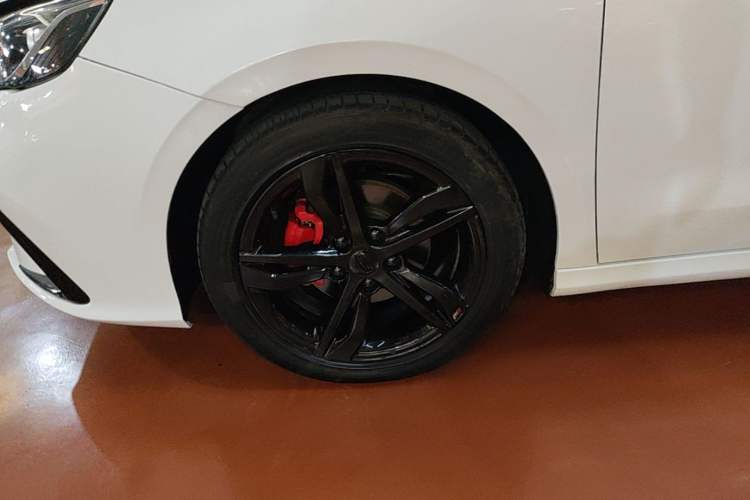 Used Geely Auto Binray 2021 1.4T CVT F-Sport Edition Left Front Wheel Hub