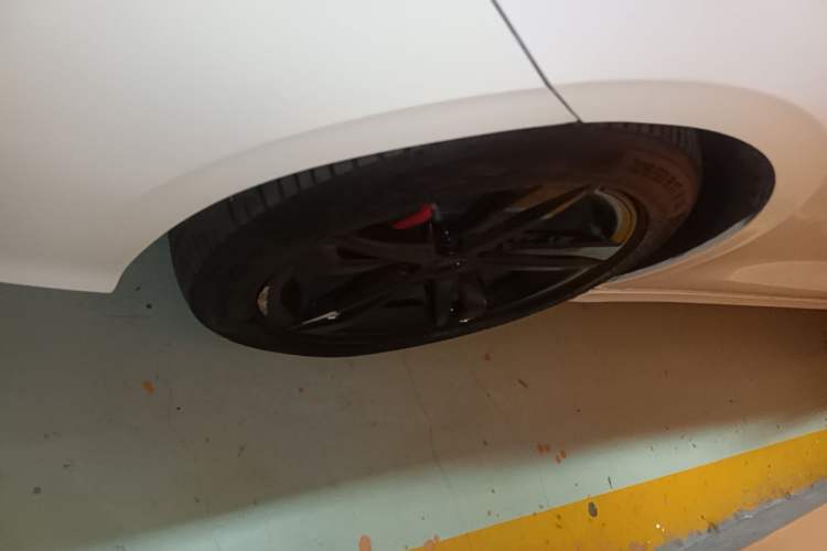 Used Geely Auto Binray 2021 1.4T CVT F-Sport Edition Left Front Wheel Hub