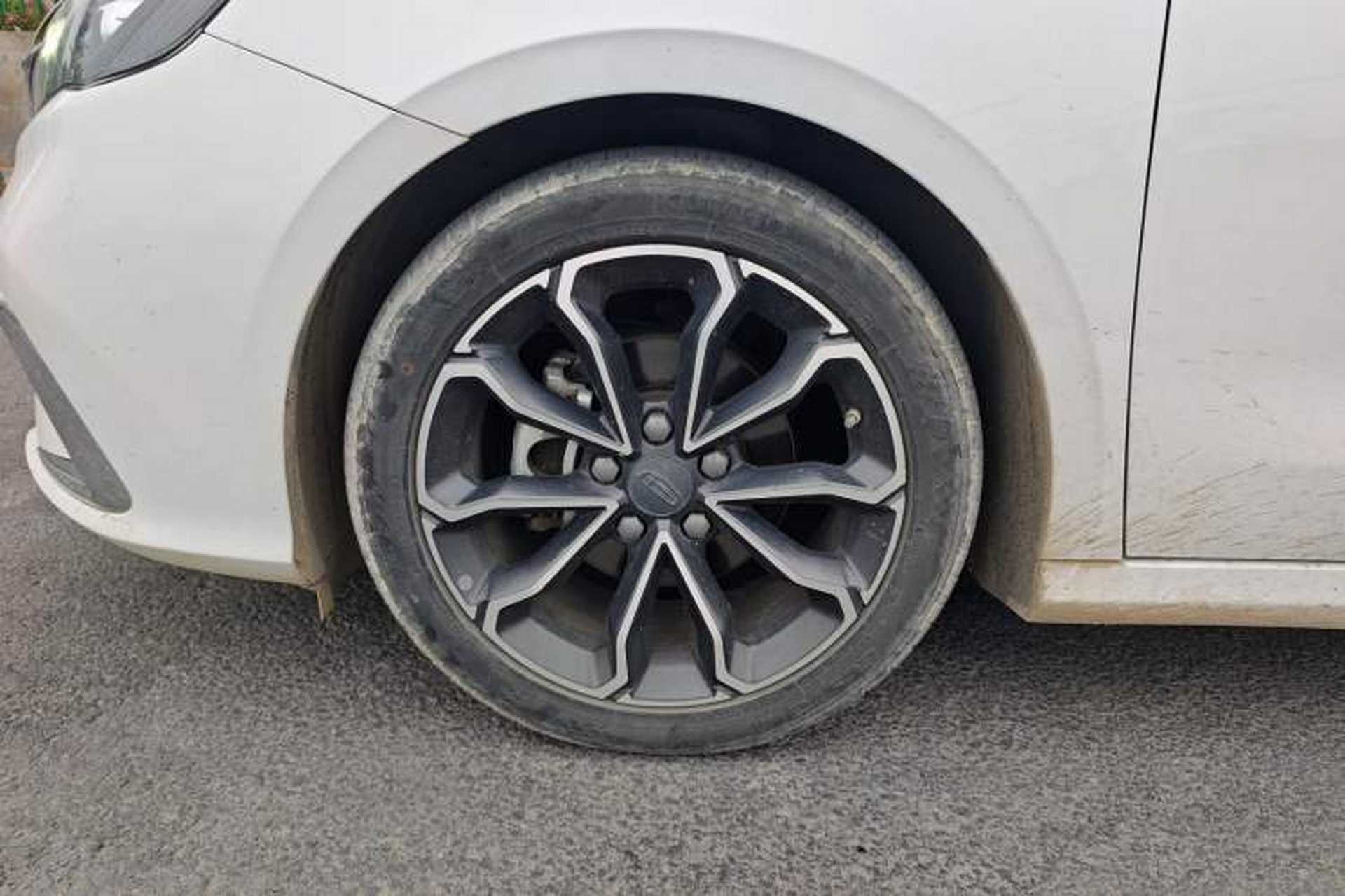 Used Geely Auto Binray 2021 1.4T CVT Asian Games Edition Left Front Wheel Hub