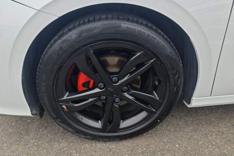 Used Geely Auto Binray 2021 1.4T CVT F-Sport Edition Left Front Wheel Hub