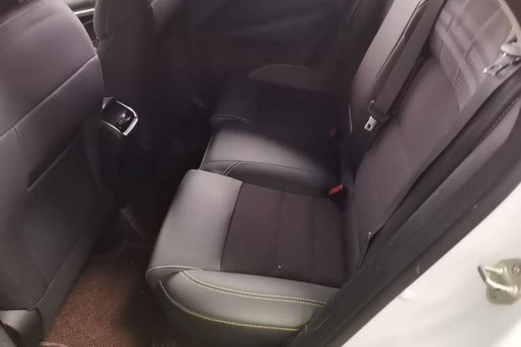 Used Geely Auto Binray 2021 1.4T CVT Asian Games Edition Left Rear Seat