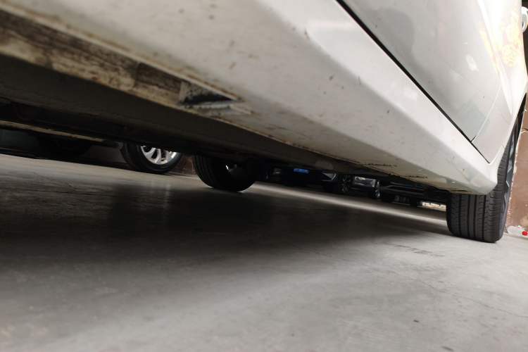Used Geely Auto Binray 2021 1.4T CVT Asian Games Edition Left Side Sill