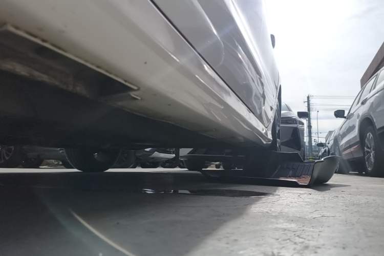 Used Geely Auto Binray 2021 1.4T CVT Asian Games Edition Left Side Sill