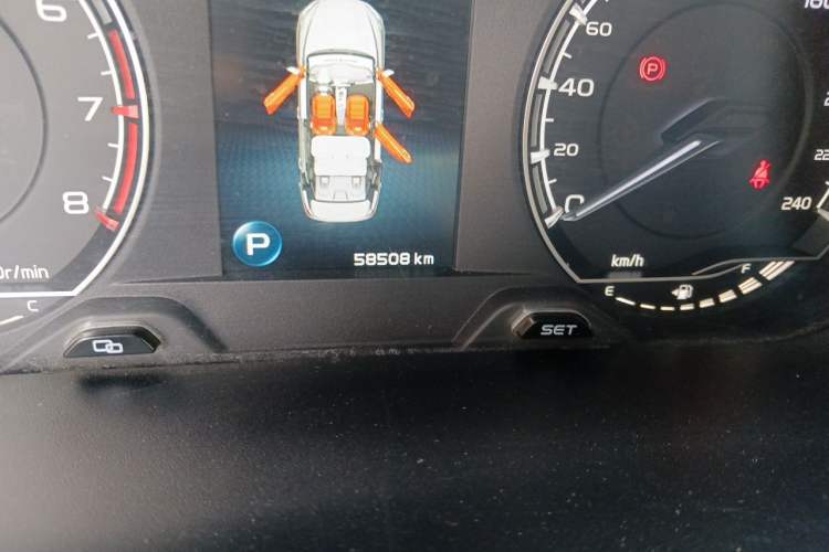 Used Geely Auto Binray 2021 1.4T CVT F-Sport Edition Odometer Close Up