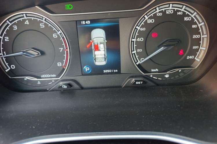 Used Geely Auto Binray 2021 1.4T CVT F-Sport Edition Odometer Close Up