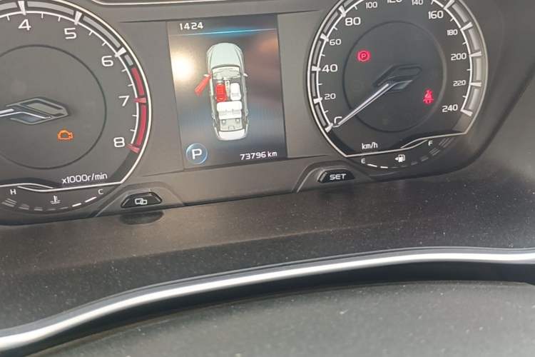 Used Geely Auto Binray 2021 1.4T CVT F-Sport Edition Odometer Close Up