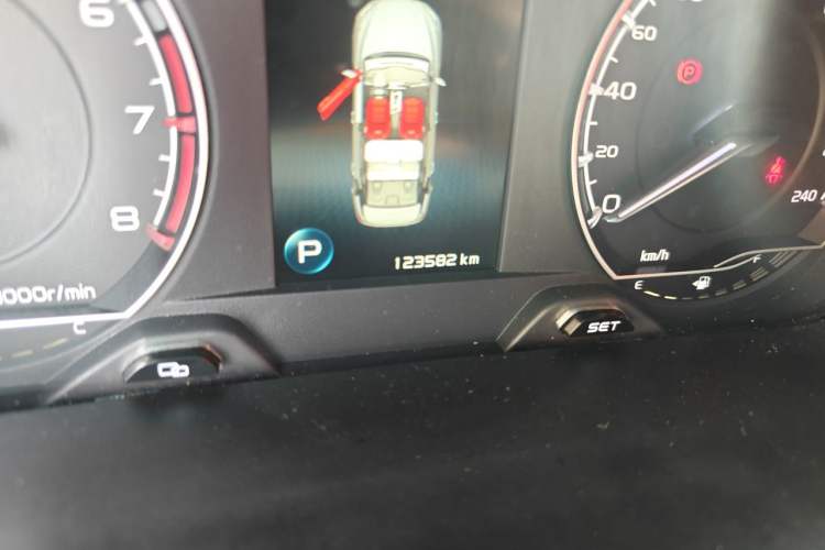 Used Geely Auto Binray 2021 1.4T CVT F-Sport Edition Odometer Close Up