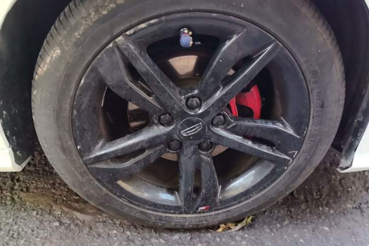 Used Geely Auto Binray 2021 1.4T CVT F-Sport Edition Right Front Wheel Hub