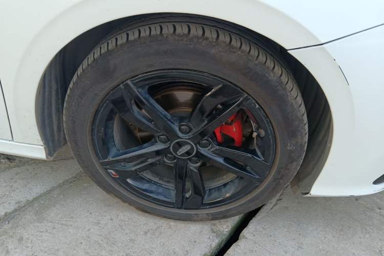 Used Geely Auto Binray 2021 1.4T CVT F-Sport Edition Right Front Wheel Hub