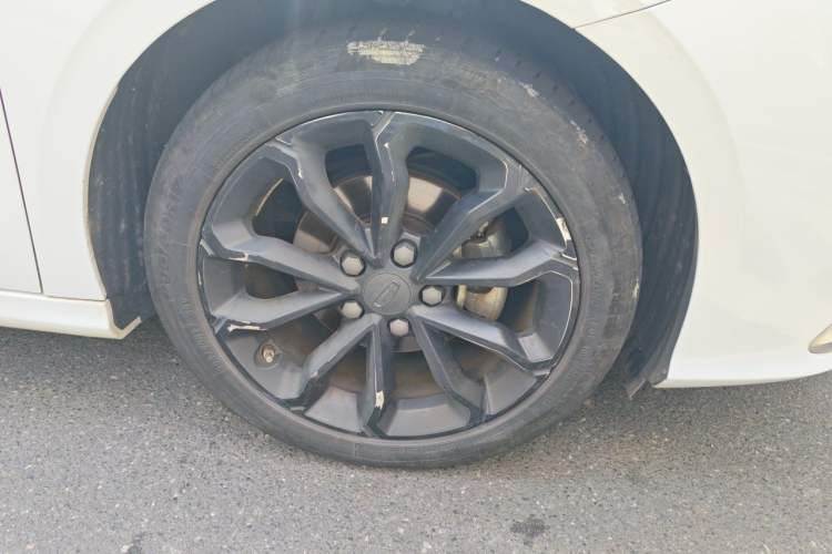 Used Geely Auto Binray 2021 1.4T CVT Asian Games Edition Right Front Wheel Hub