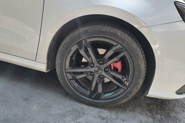 Used Geely Auto Binray 2021 1.4T CVT F-Sport Edition Right Front Wheel Hub