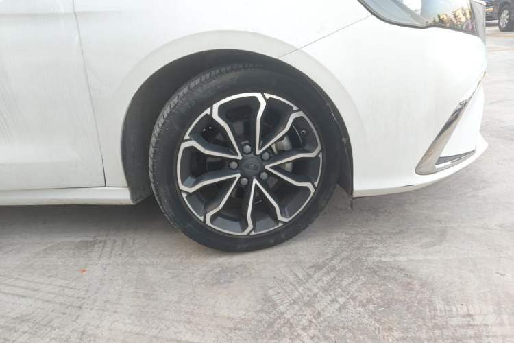 Used Geely Auto Binray 2021 1.4T CVT Asian Games Edition Right Front Wheel Hub