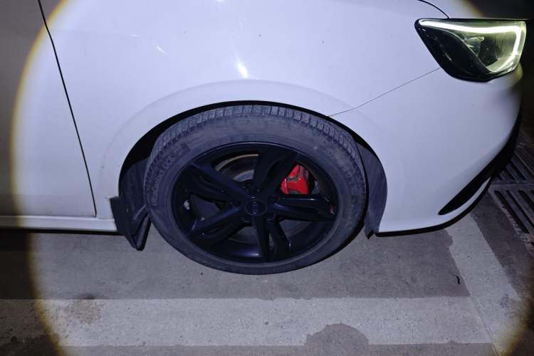 Used Geely Auto Binray 2021 1.4T CVT F-Sport Edition Right Front Wheel Hub