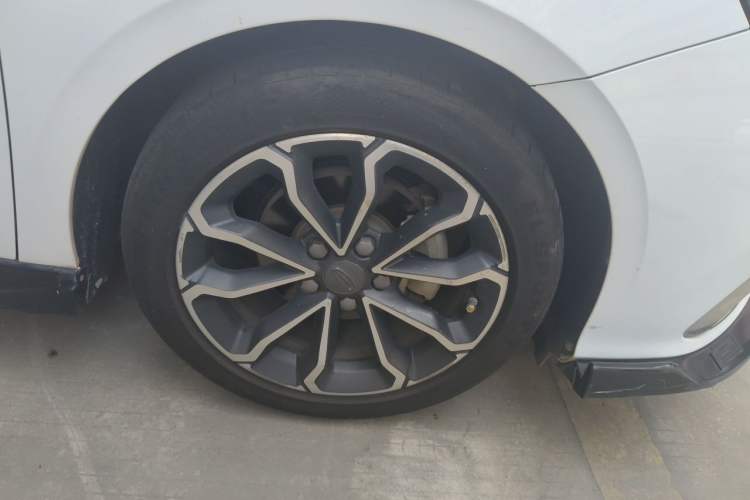 Used Geely Auto Binray 2021 1.4T CVT Asian Games Edition Right Front Wheel Hub